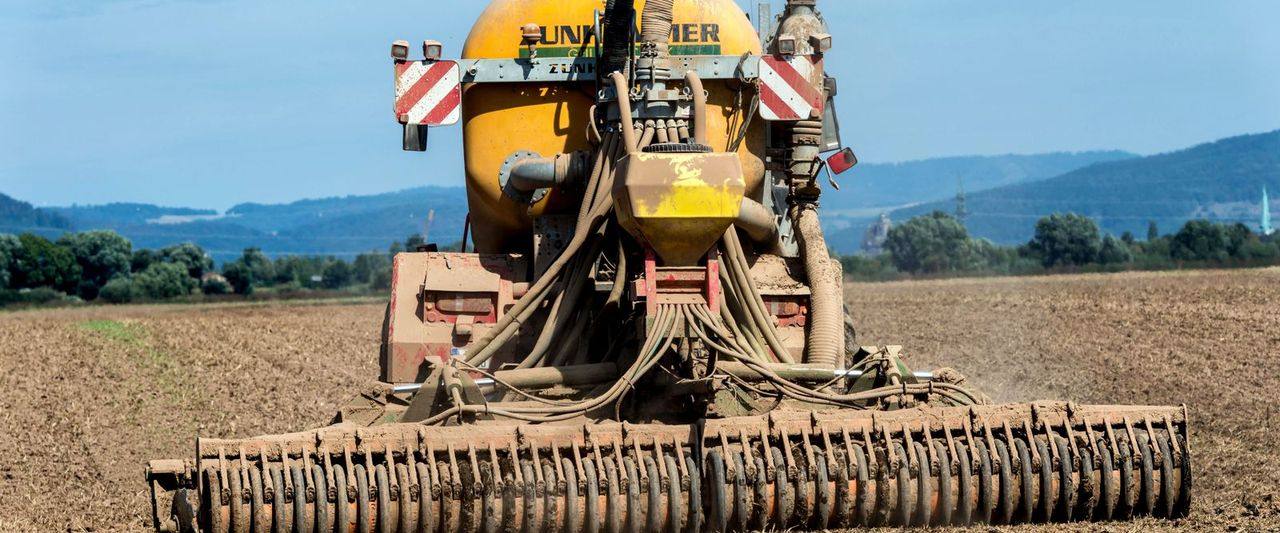 Rabi Fertiliser Starts With the Highest Stocks in Three Years — and a Subsidy Bill Headed Past ₹3 Lakh Crore
